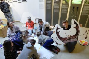 1000027823 1000027823